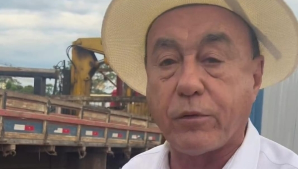 Bocalom chega cedo para visitar obra do elevado do Araújo Mix e se irrita ao ver que não há trabalhador no local: “Não é ano de ficar enrolando”